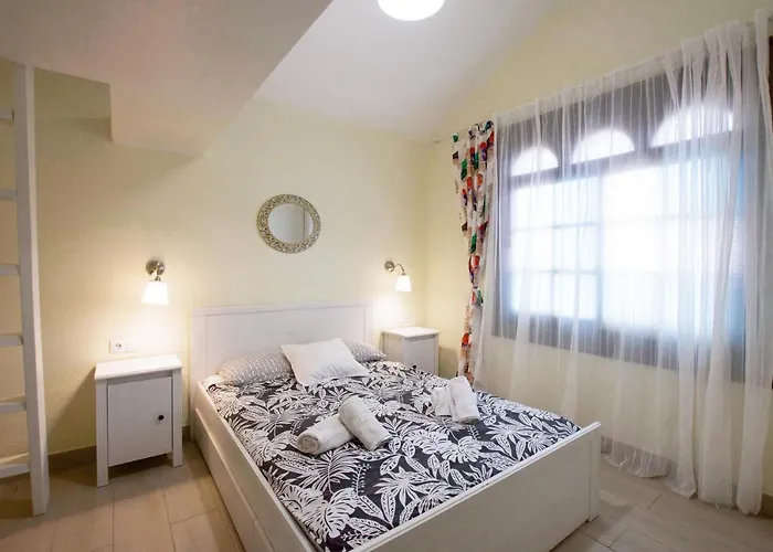 Book Jet - Premium Pool View & Wifi Appartement *