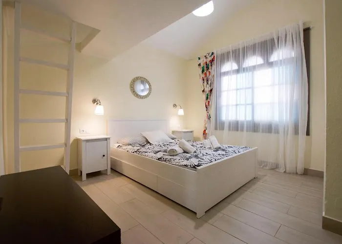 Apartment Book Jet - Premium Pool View&wifi